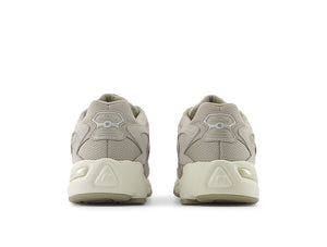 Zapatilla New Balance 725 Unisex Beige