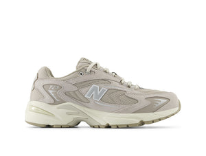 Zapatilla New Balance 725 Unisex Beige