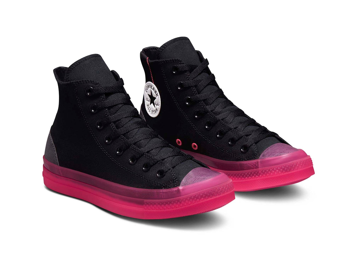 Las zapatillas converse se estiran sale