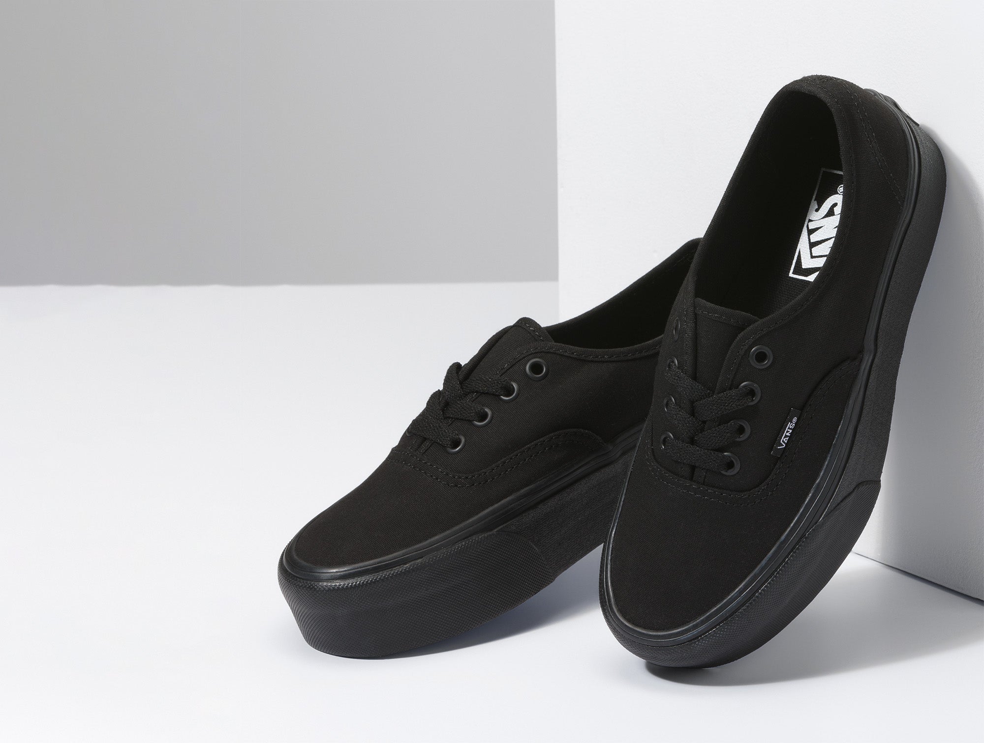 Zapatilla Vans Authentic Stackform (Canvas) Mujer Negro